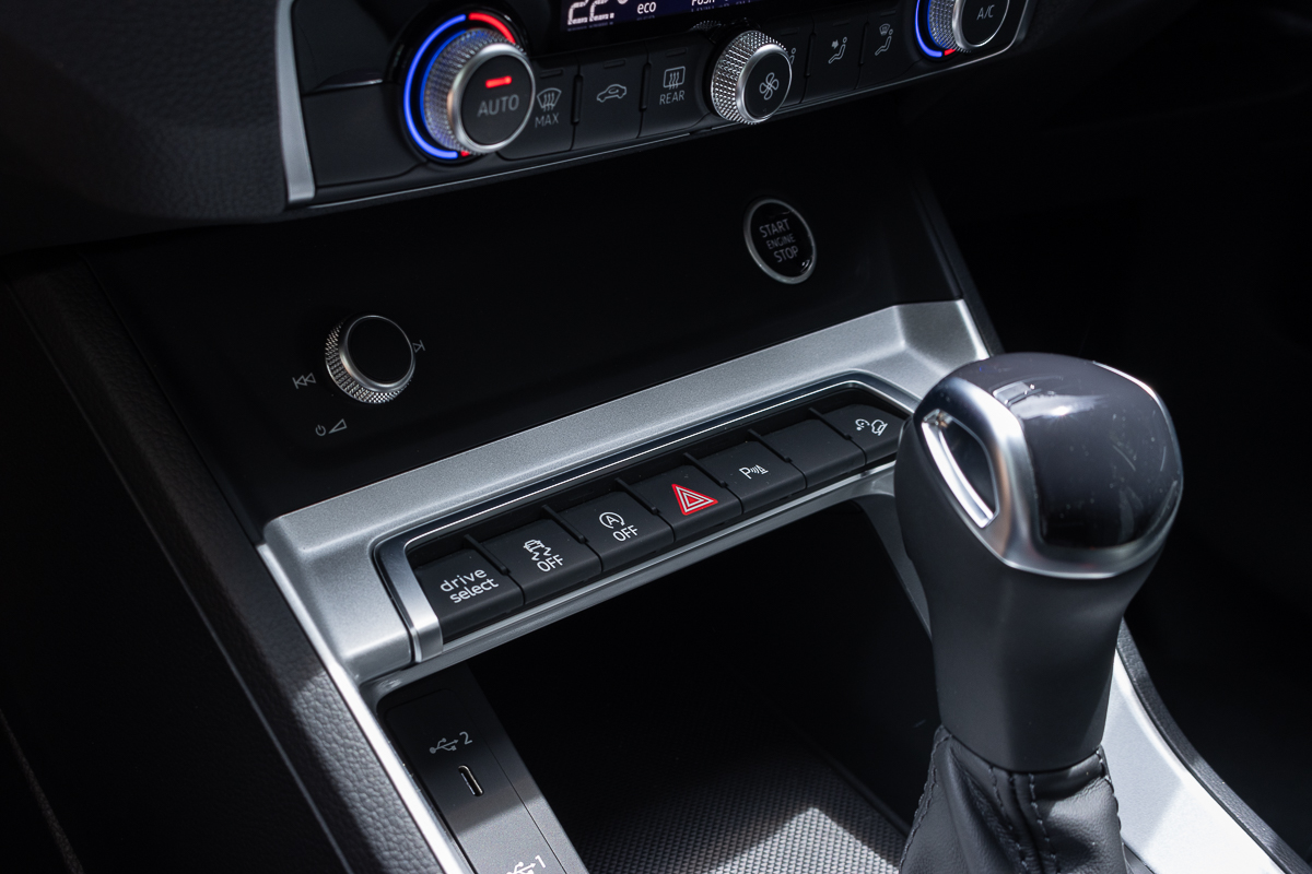 2022 Audi Q3 1.5 TFSI S tronic MHEV Singapore - Dashboard detail