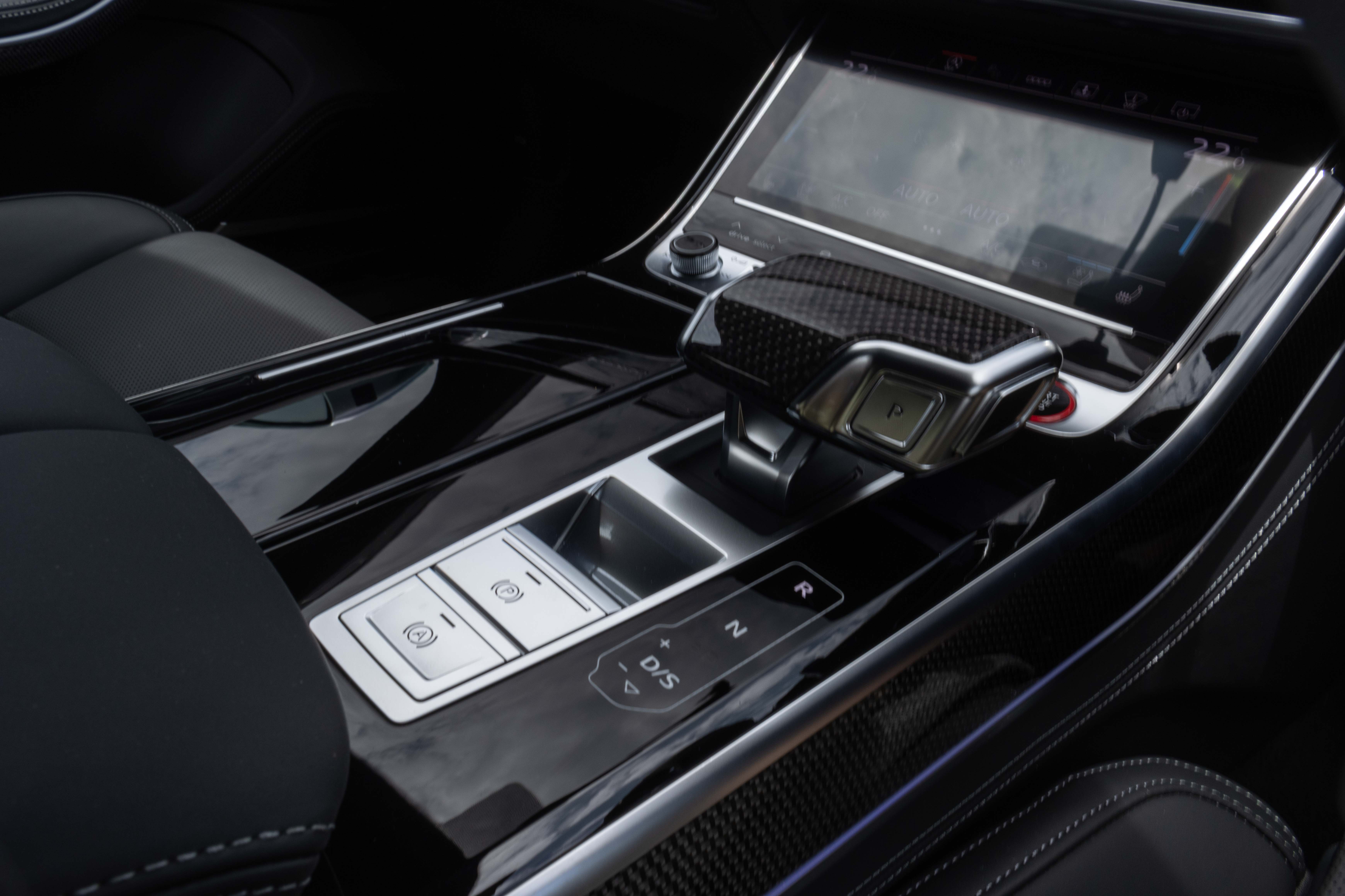 Audi S8 Singapore - Gearshift