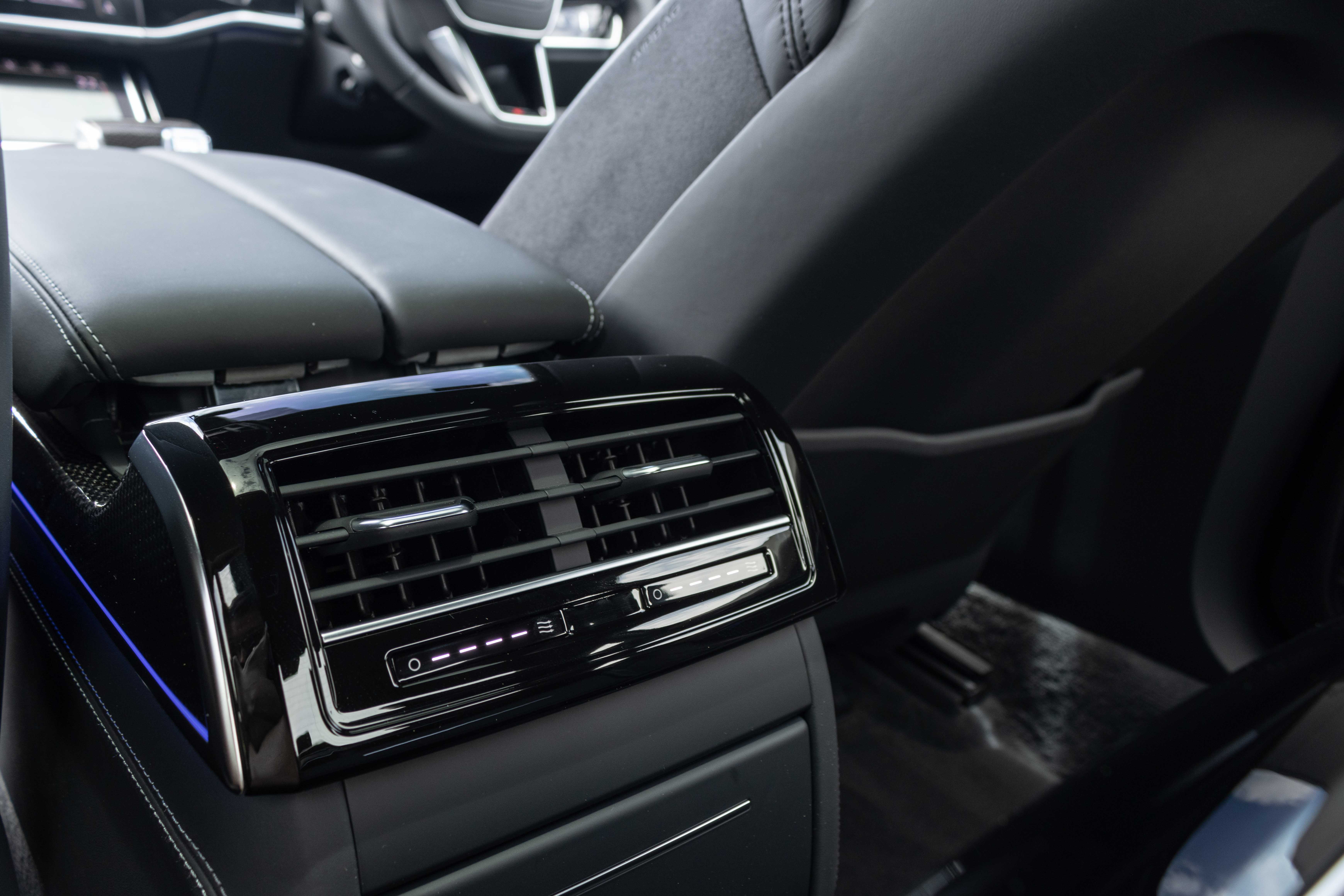 Audi S8 Singapore - Rear air-conditioning vents