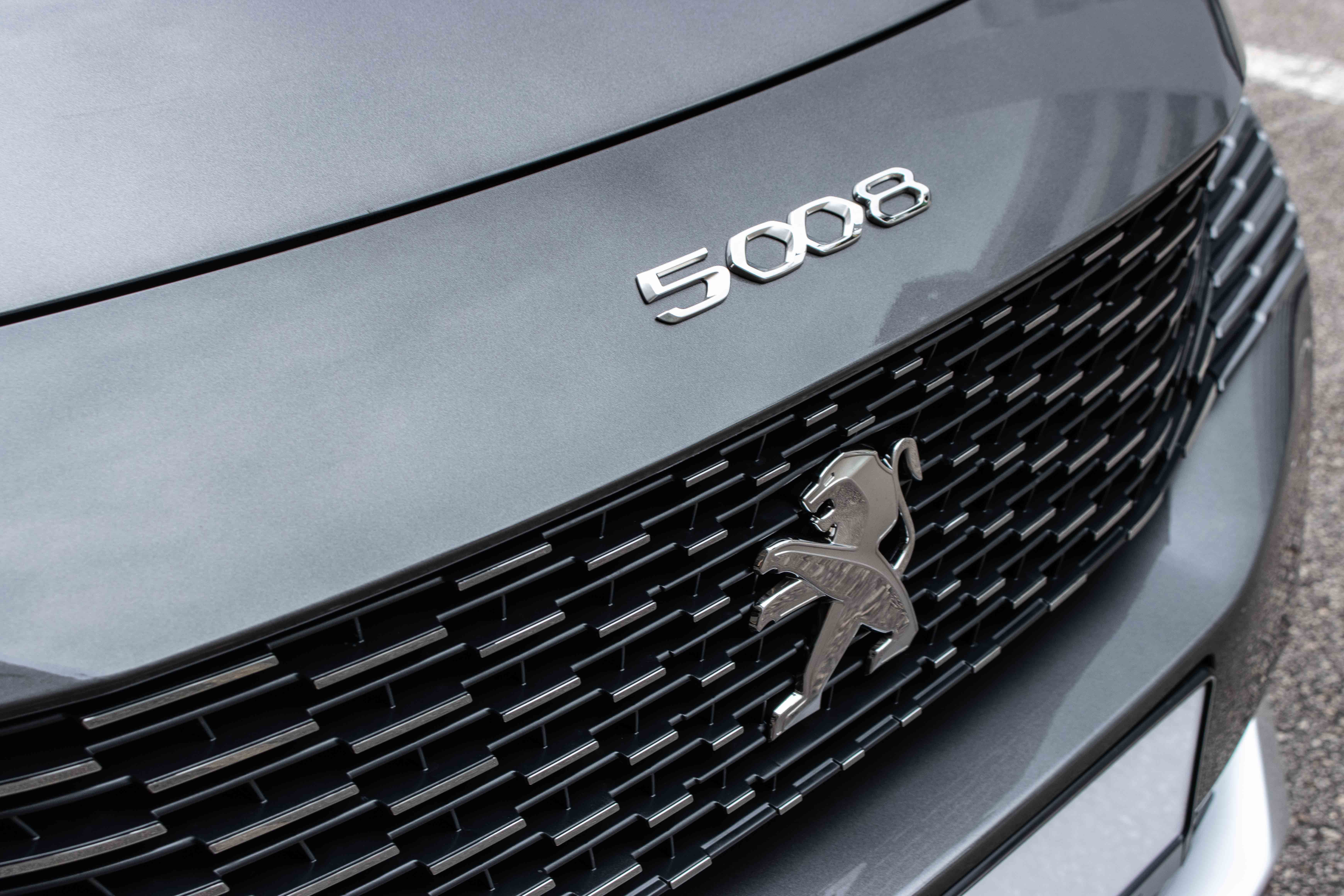 2021 Peugeot 5008 1.2 PureTech EAT8 7 Seater Active Premium Singapore - Grille detail