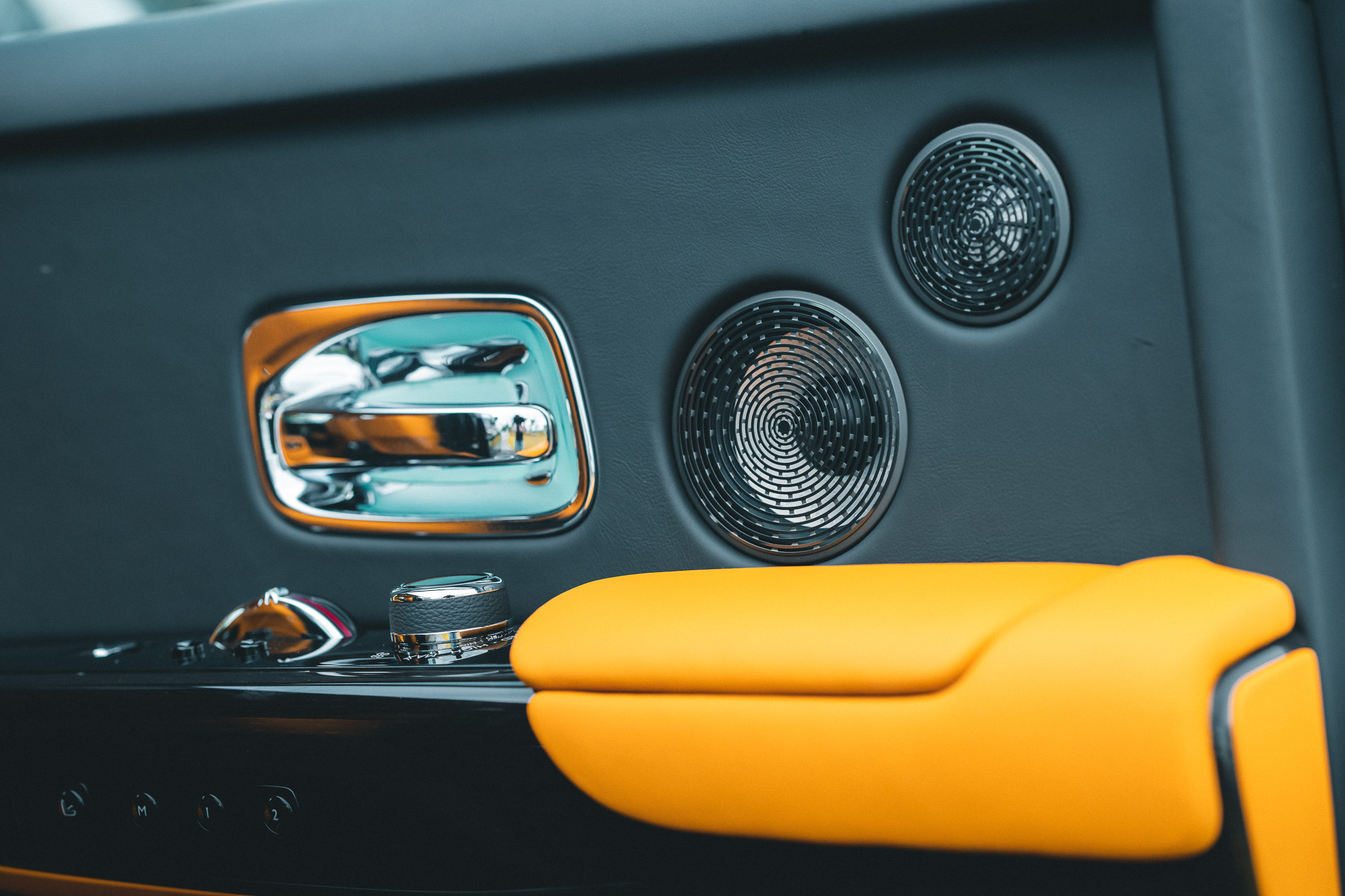 Rolls-Royce Phantom Series II speakers