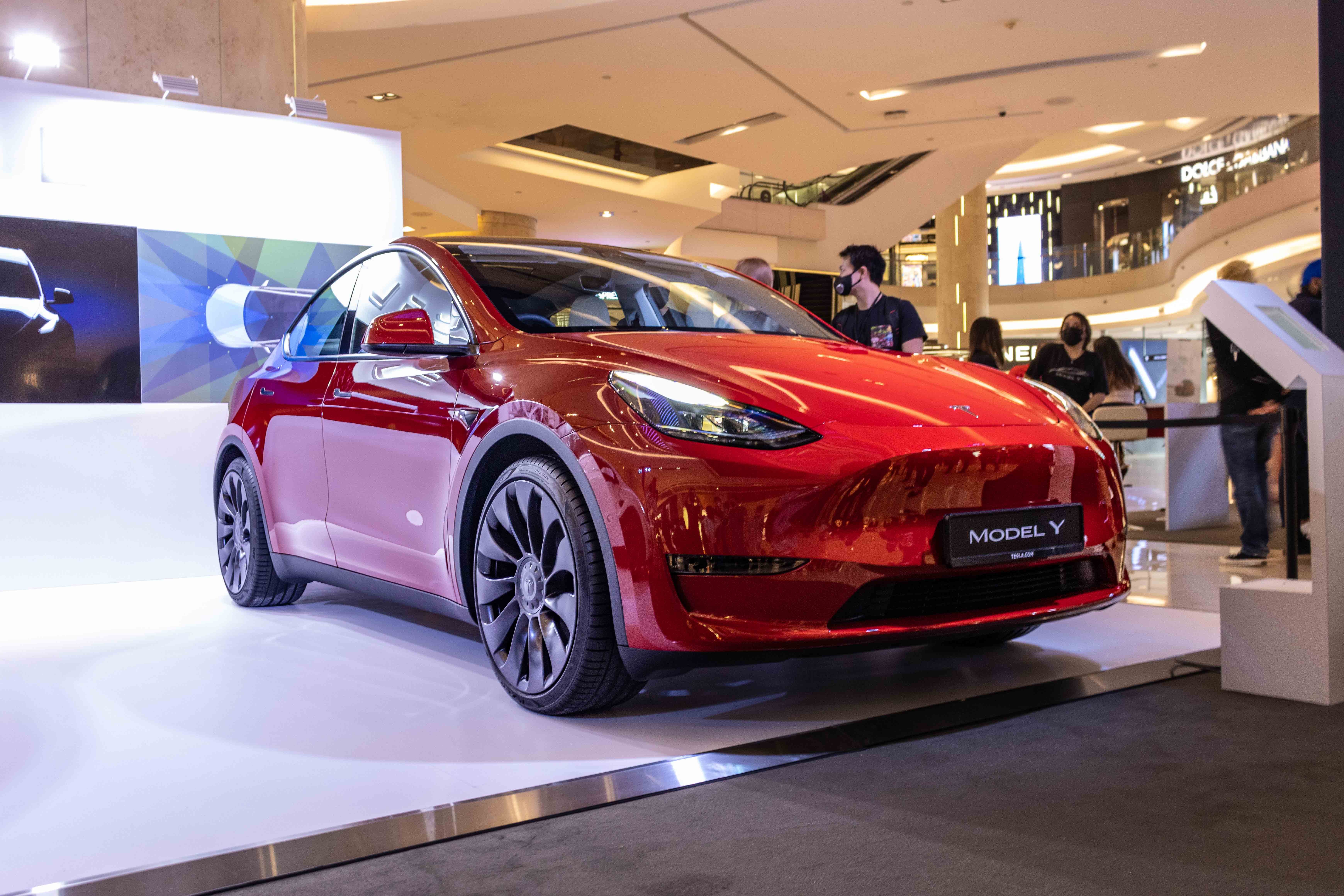 Tesla Model Y SUV now in Singapore. Prices begin at $142,471 before COE ...