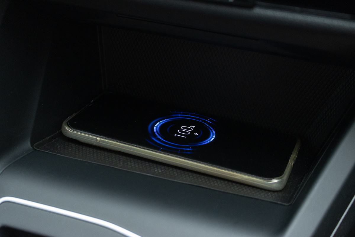 2023 Volkswagen Golf Life 1.5 96kW eTSI Singapore - Wireless charging pad