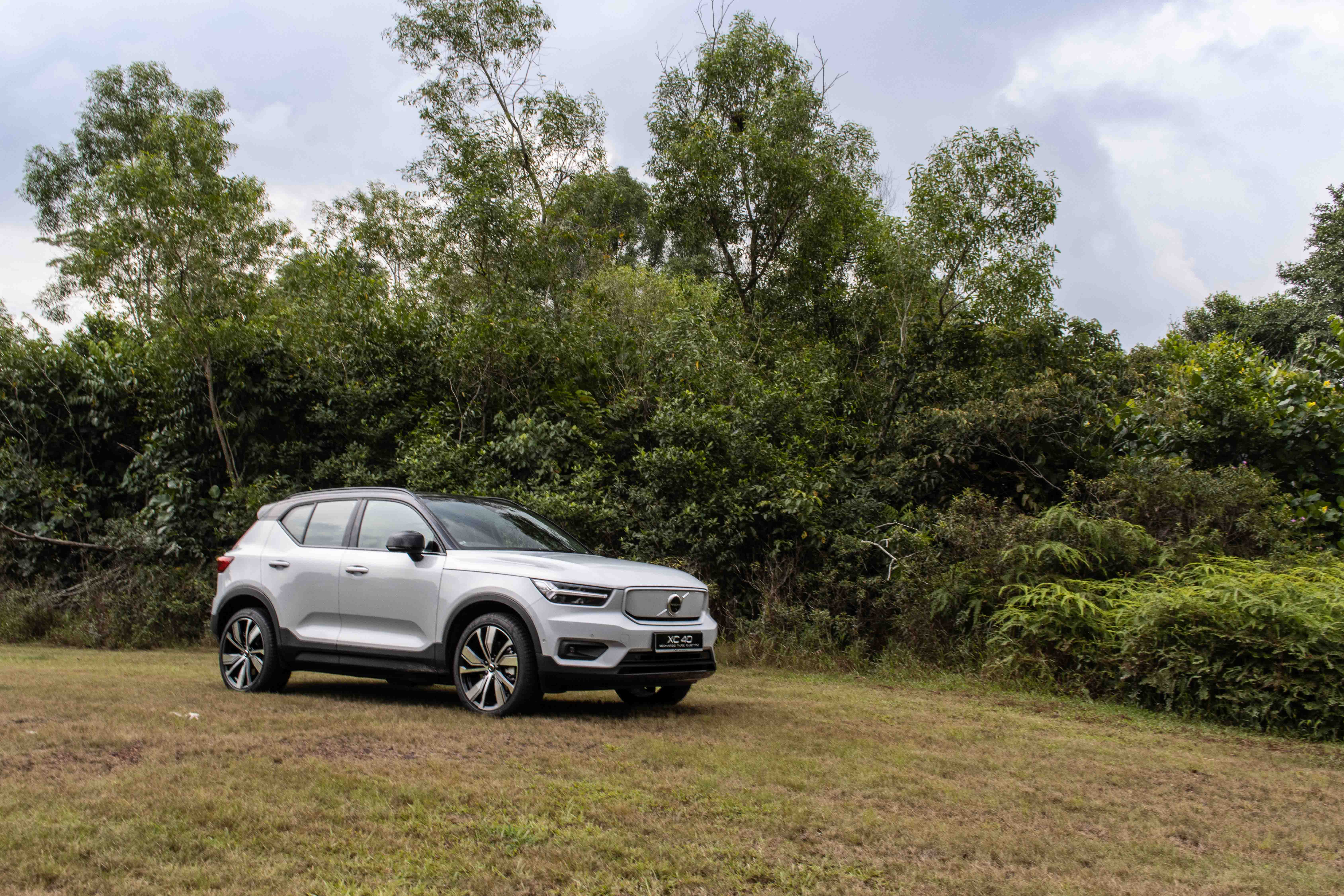 2022 Volvo XC40 Recharge Pure Electric Twin Motor Singapore - Front right