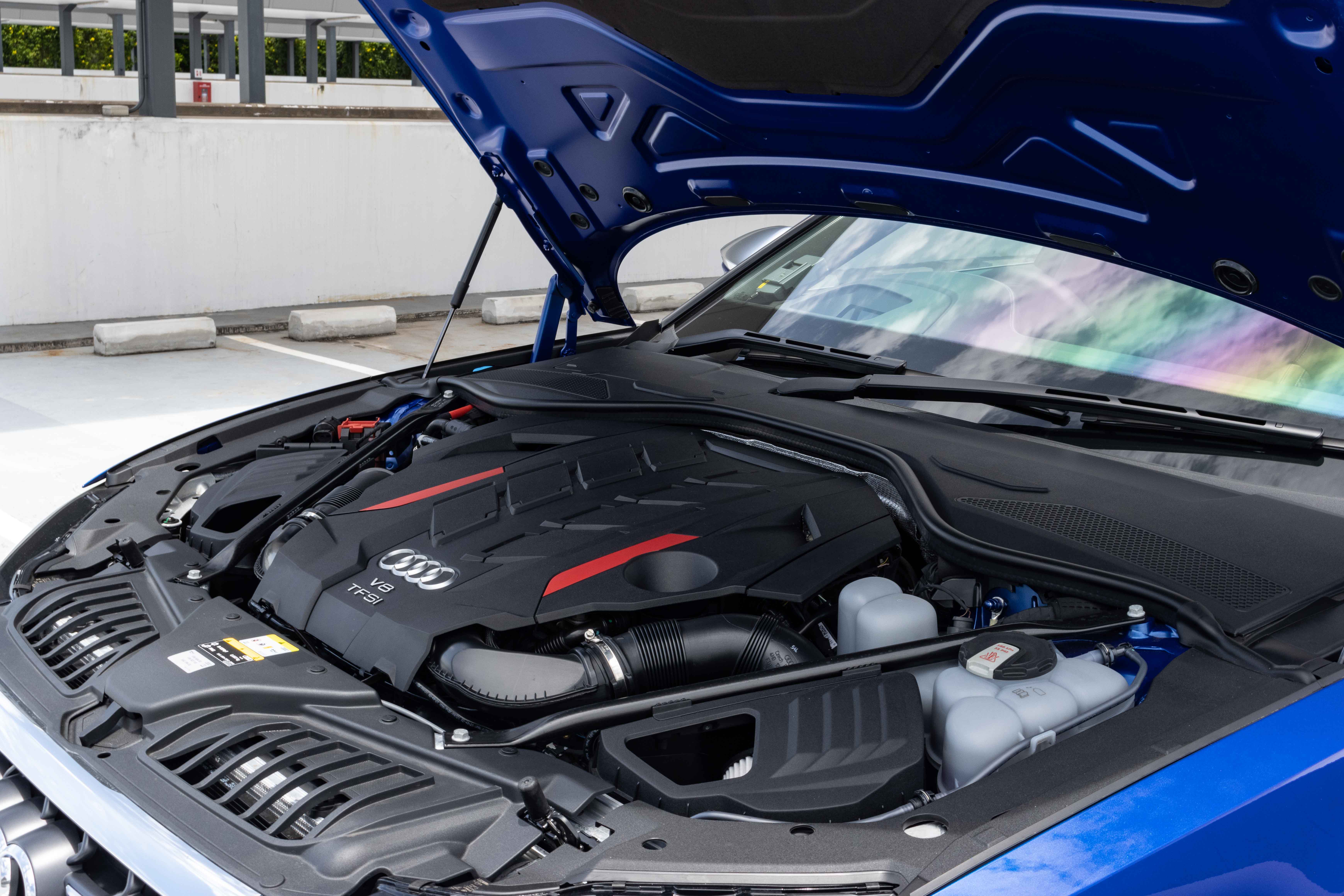 Audi S8 Singapore - Engine cover