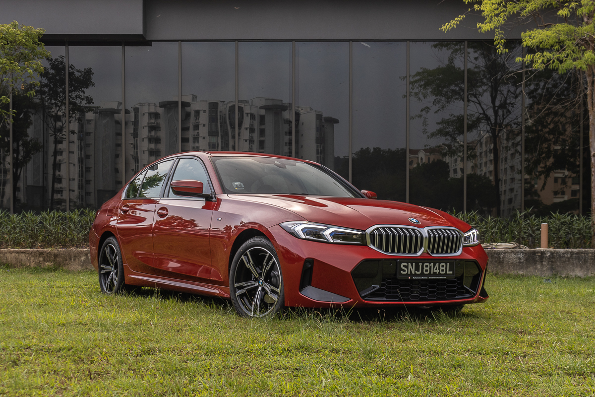 2023 BMW 318i M Sport Singapore - Front right