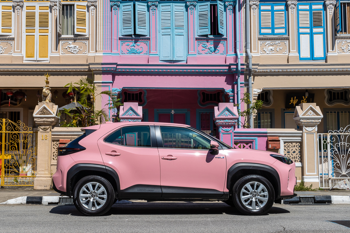 Toyota Yaris Cross Hybrid Review : Blaque Pink | TopGear Singapore
