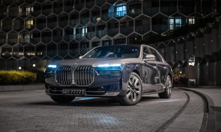 2022 BMW 735i Review : Savoir Faire
