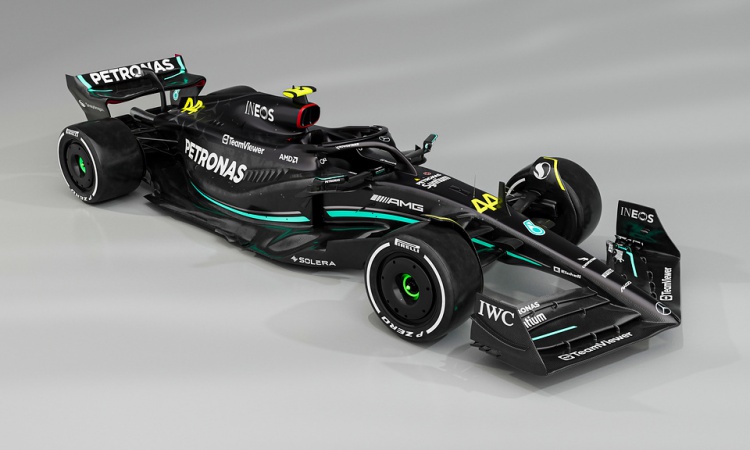 Mercedes-AMG F1 unveils the new W14 as black livery returns