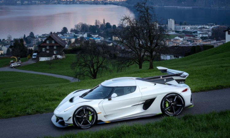 Stare at these new pictures of the 300mph Koenigsegg Jesko