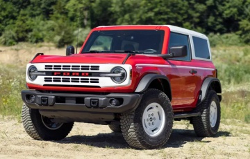 Ford’s new Bronco Heritage Editions are gloriously retro